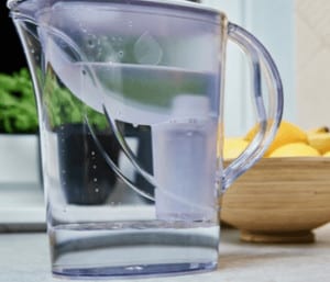 How do water filter pitchers work?