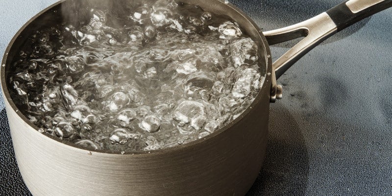 A picture of a rolling boil of water