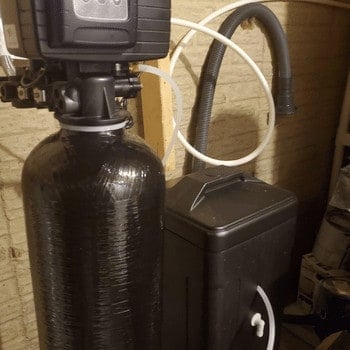 Fleck salt based water softener close up features