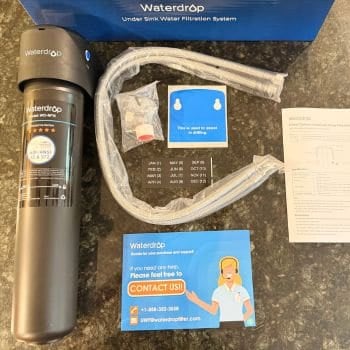 Waterdrop 15UA under sink water filter unboxing with hoses and fittings